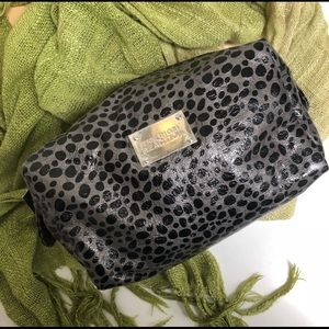 Kenneth Cole Reaction Animal Print Cosmetic Bag